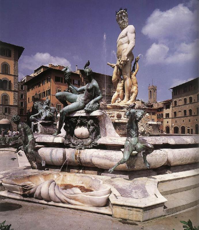 AMMANATI, Bartolomeo Fountain of Neptune